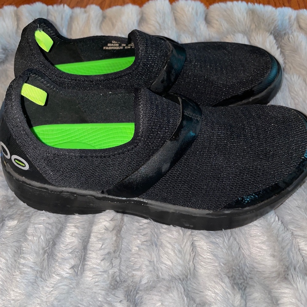 Oofos oomg EeZee womens Sz 9 mens Sz 7 EU Sz 40